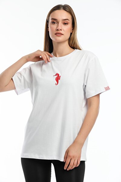 Kadın Beyaz Denizatı Nakışlı %100 Pamuk Oversize T-shirt