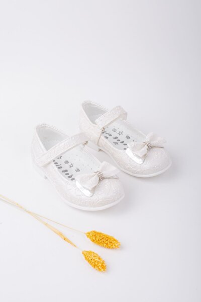 Kız Bebek Beyaz Fiyonklu Ayakkabı