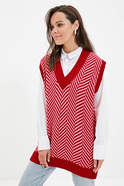 Sweater - Red - Fitted