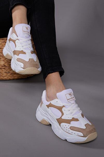 Sneakers - White - Flat