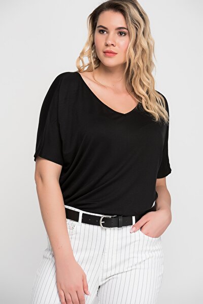 Plus Size Tunic - Black - Relaxed fit