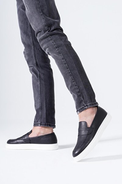 Sneaker - Schwarz - Flacher Absatz