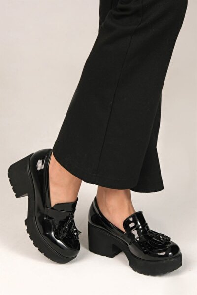 Kadın Siyah Rugan Loafer Ayakkabı
