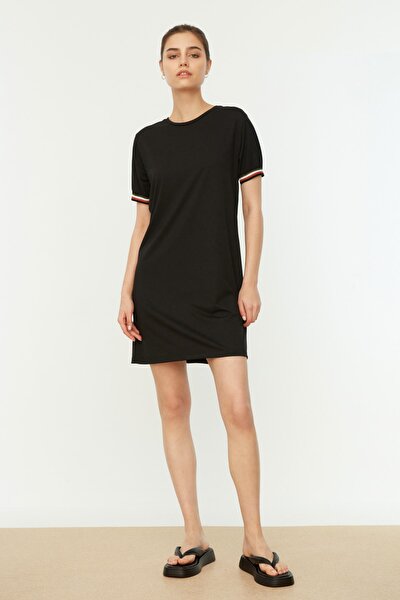 Siyah Şerit Detaylı Örme  Elbise TWOSS19FV0107
