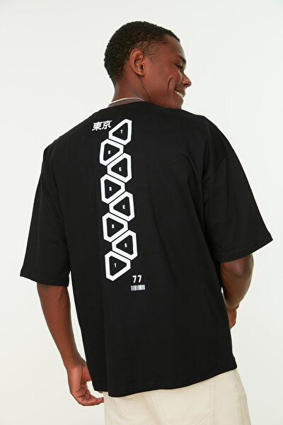 T-Shirt - Black - Fitted