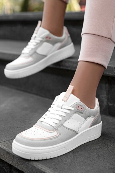 Sneaker - Weiß - Flacher Absatz
