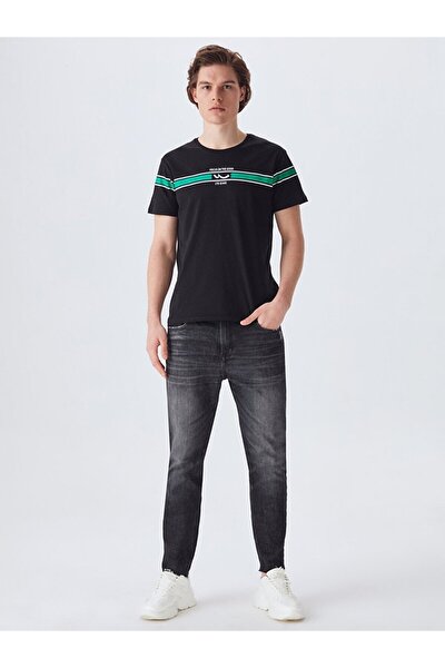 T-Shirt - Black - Regular fit