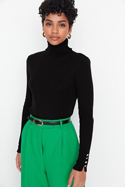 Sweater - Black - Fitted