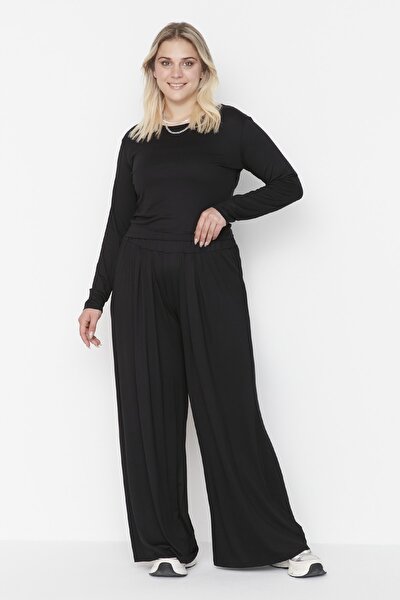 Plus Size Two-Piece Set - Black - Relaxed fit