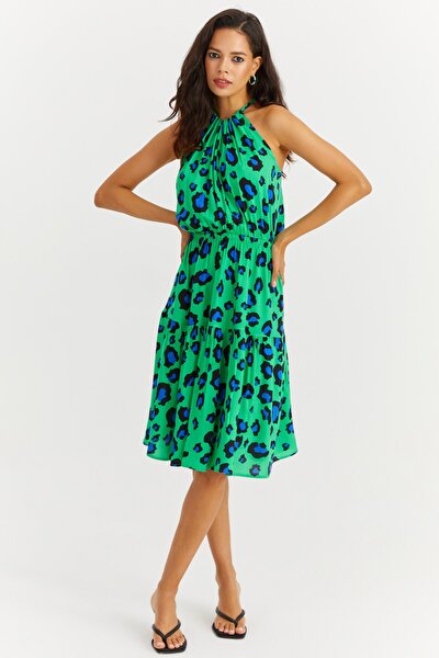 Kleid - Grün - Gerüschter Saum