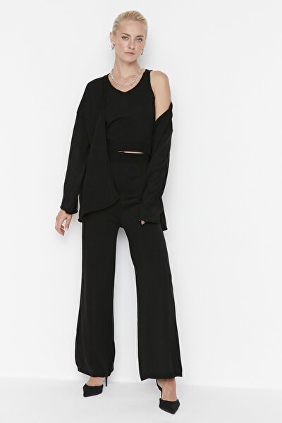 Two-Piece Set - Black - Regular fit