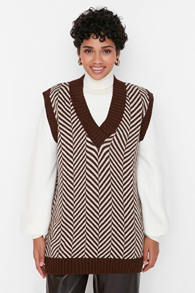 Sweater - Brown - Fitted