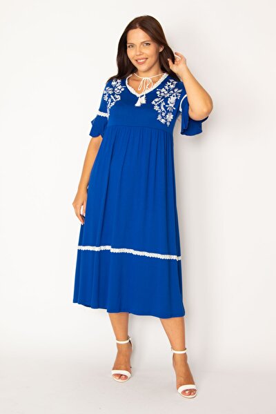Plus Size Dress - Navy blue - Shift