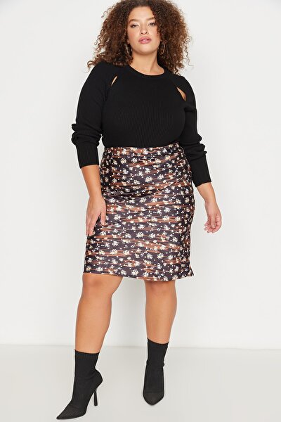 Plus Size Skirt - Black - Midi