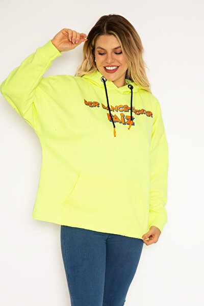 Plus Size Sweatshirt - Yellow - Relaxed fit