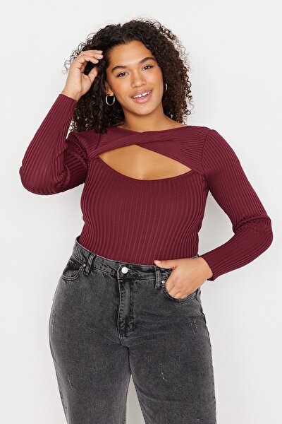 Plus Size Sweater - Burgundy - Fitted