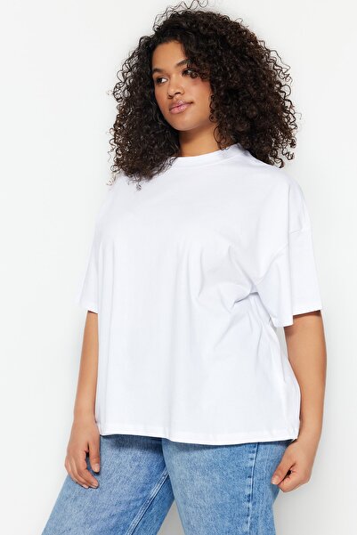 Große Größen in T-Shirt - Weiß - Oversized