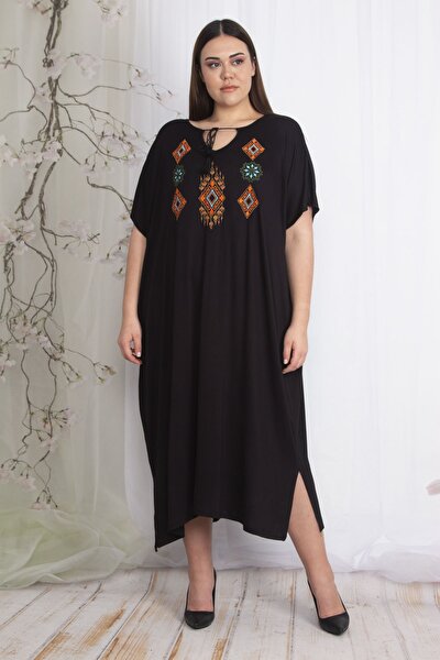 Plus Size Dress - Black - Basic