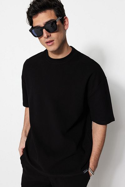 T-Shirt - Black - Oversize