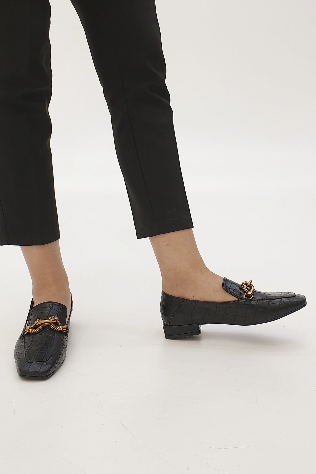 Marjin Siyah Croco Kadın Alva Günlük Loafer Ayakkabı 19K00040NL010
