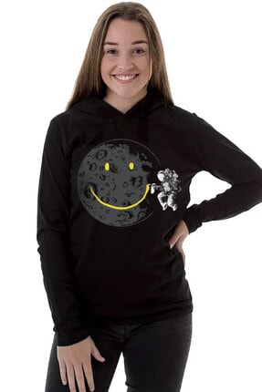 Rock & Roll34 Grafitici Astronot Siyah Kapşonlu Uzun Kollu Kadın T-shirt