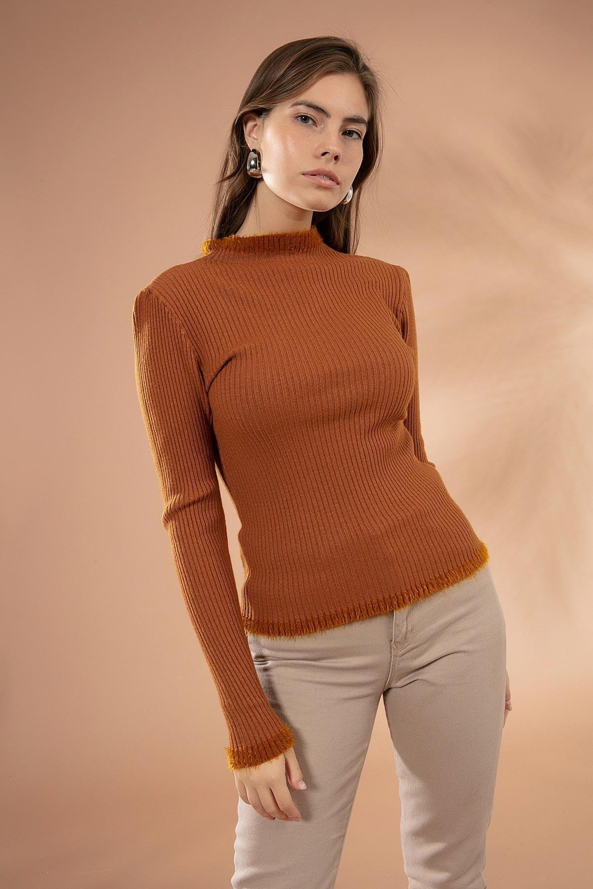 Y-London Kadın Camel Yaka Detayı Tüylü Fitilli Triko Kazak Y20W117-16811