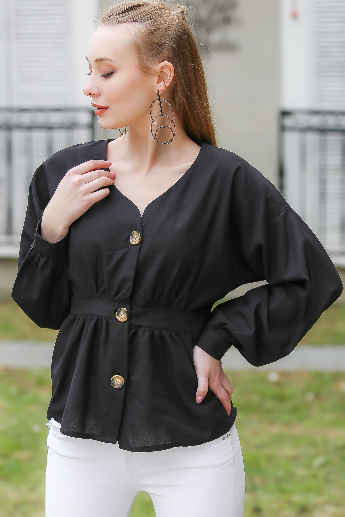 Chiccy Kadın Siyah Vintage Dev Düğme Detaylı Bele Oturan Bluz M10010200Bl96311