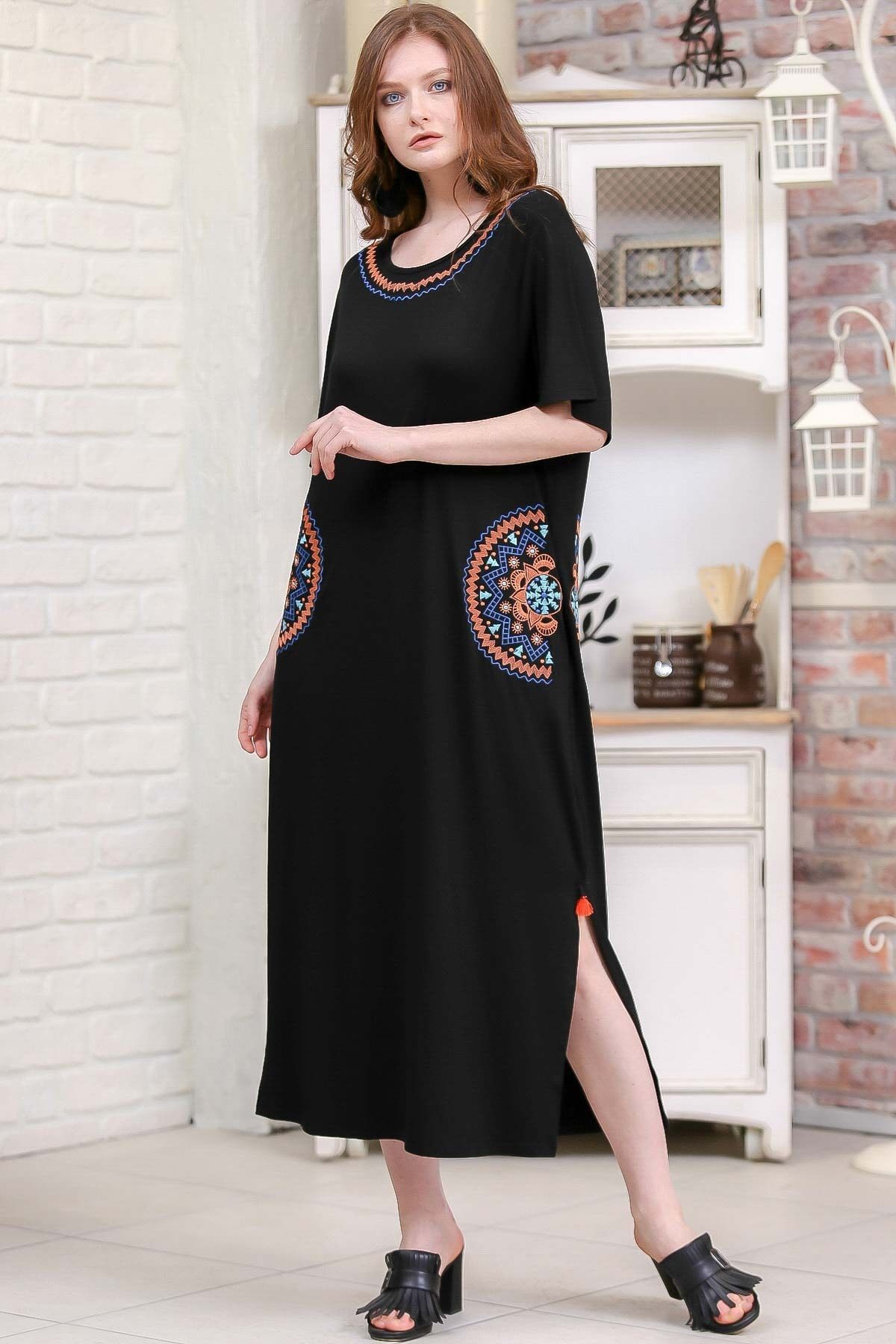 Chiccy Kadın Siyah Cepleri Mandala Nakışlı, Özel Tasarım Bohem Salaş Elbise M10160000EL97303