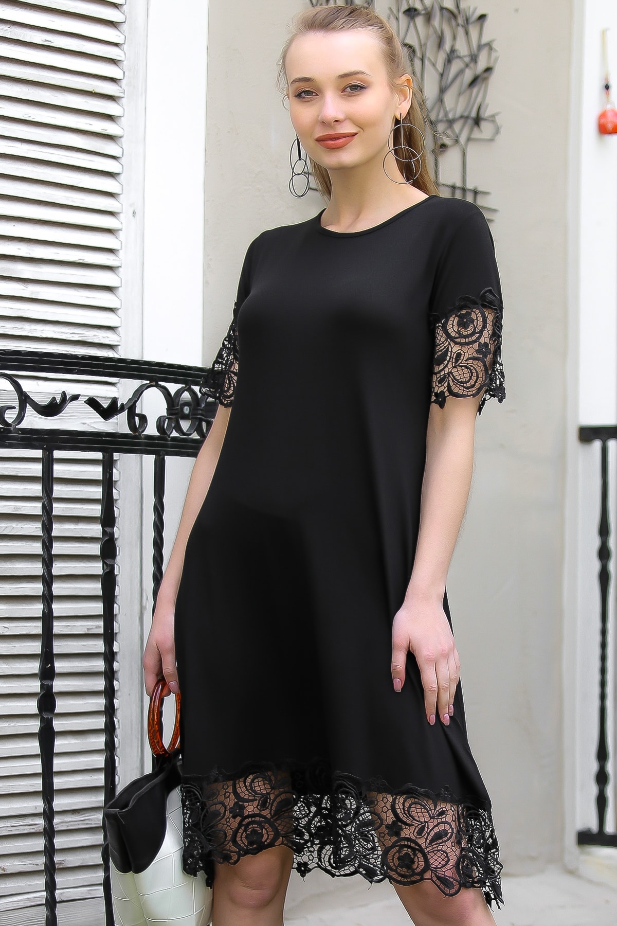 Chiccy Kadın Siyah Vintage Kolları Ve Etek Ucu Gipür Detaylı Elbise M10160000El96872