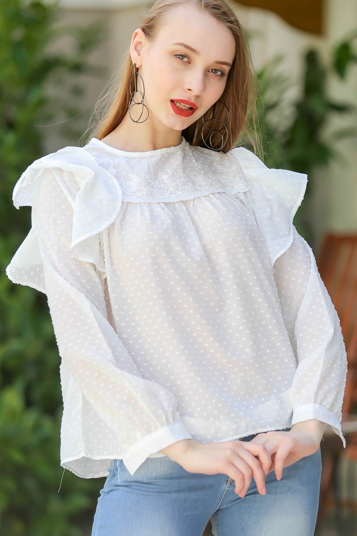 Chiccy Kadın Vintage Robası Nakış Detaylı Omuzları Volanlı Bluz M10010200Bl96235