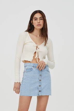 Pull & Bear Düğmeli Denim Mini Etek - En Az %50 Ekolojik Olarak Yetiştirilmiş Pamuklu