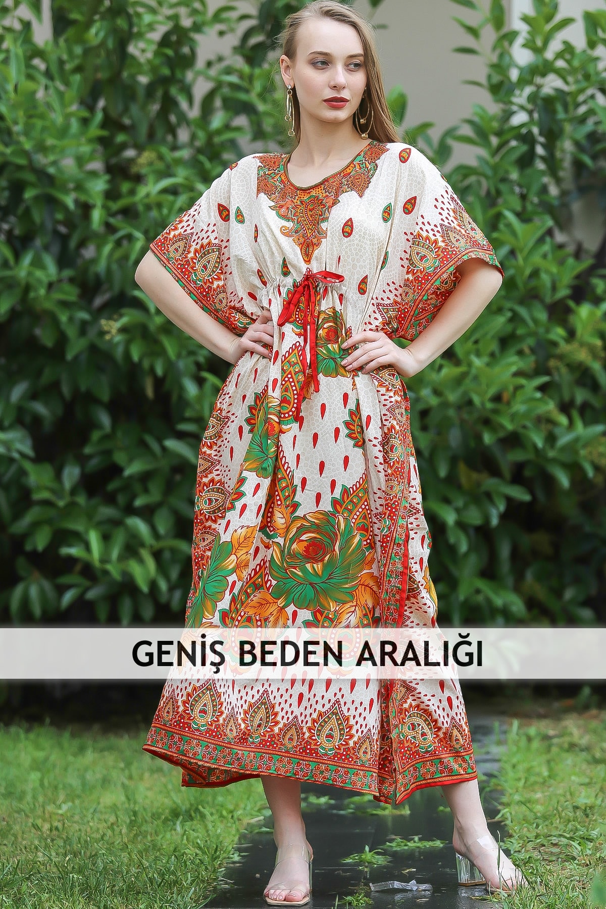 Chiccy Kadın Ekru Retro Dev Gül Desenli V Yaka Beli Büzgü Detaylı Oversize Elbise M10160000EL96744