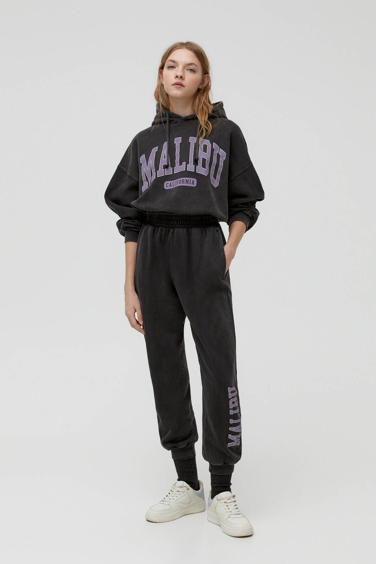 Pull & Bear Kadın Soluk Siyah Miami Sloganlı Jogging Fit Pantolon 04677303