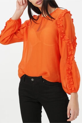 Random Kadın Omuzları Fırfırlı Hakim Yaka Bluz
%82 Lyocel(Selılozık Lıf) %18 Polyester