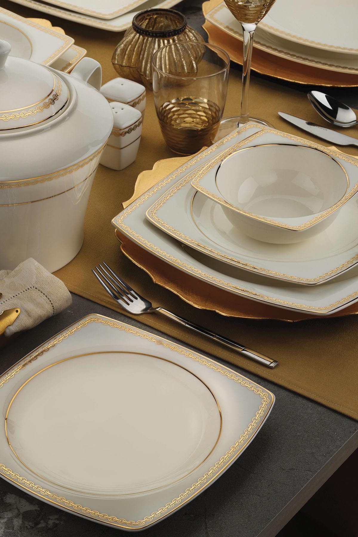 Kütahya Porselen 1064921 Goldalt Bone Mare 62 Parça Yemek Takımı