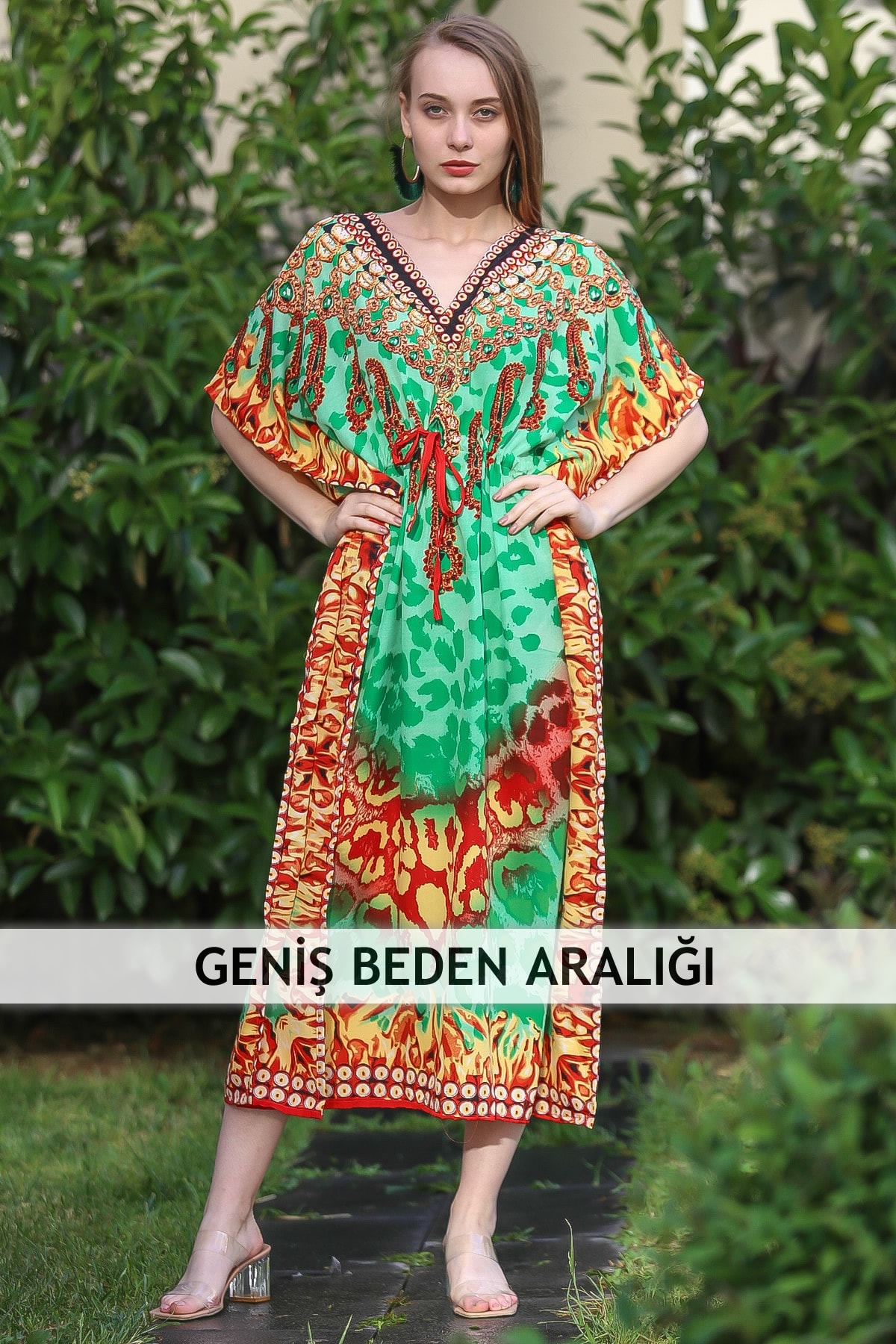 Chiccy Kadın Yeşil Retro Leopar Desenli V Yaka Beli Büzgü Detaylı Oversize Elbise M10160000EL96744