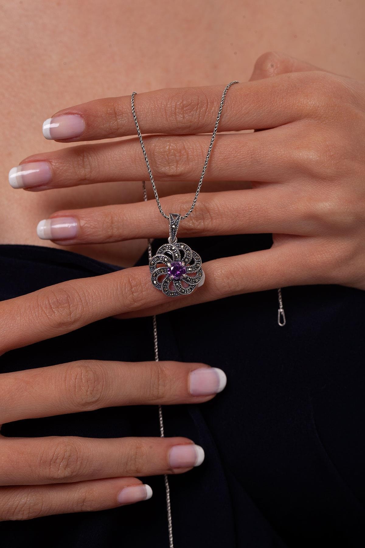 Ninova Silver Papatya Model Ametist ve Markazit Taşlı Gümüş Kolye