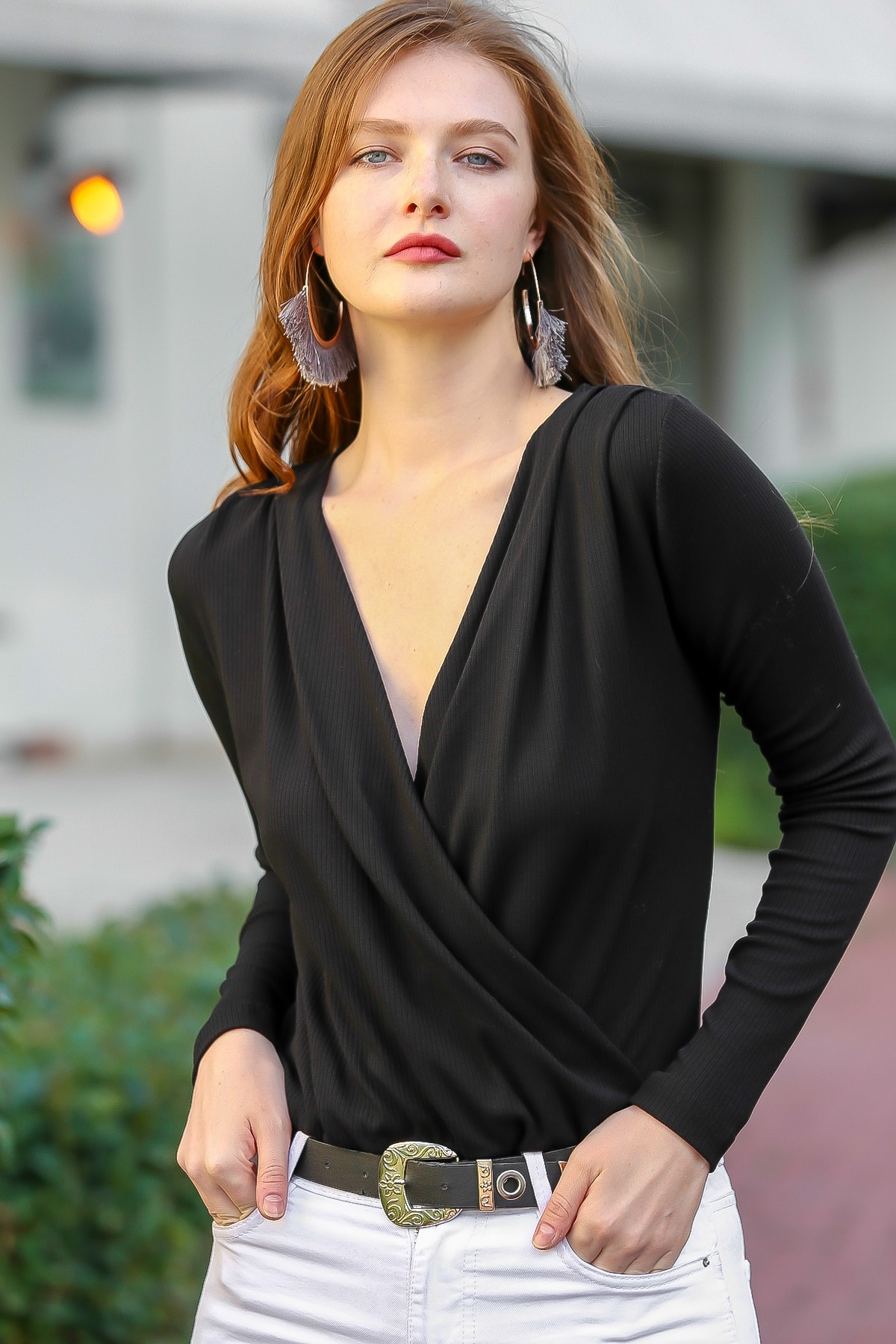 Chiccy Kadın Siyah Vintage Kruvaze Yaka Kaşkorse Çıtçıtlı Body Bluz M10010200BL95873