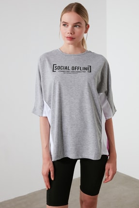 TrendyolMilla Gri Ön ve Sırt Baskılı Boyfriend Spor T-Shirt TWOAW21TS0034