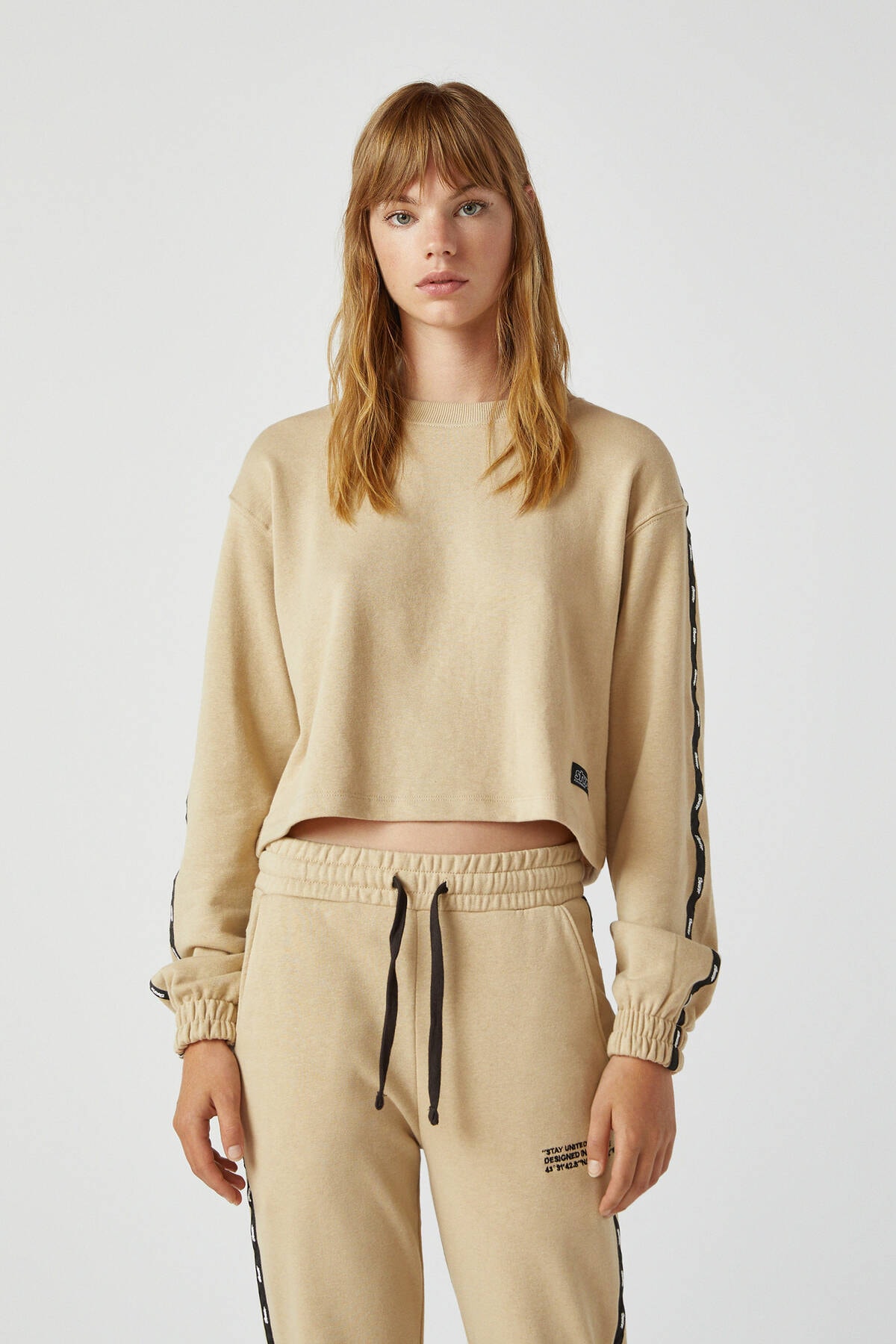 Pull & Bear Kadın Orta Camel Stwd Şeritli Crop Fit Sweatshirt 09594300