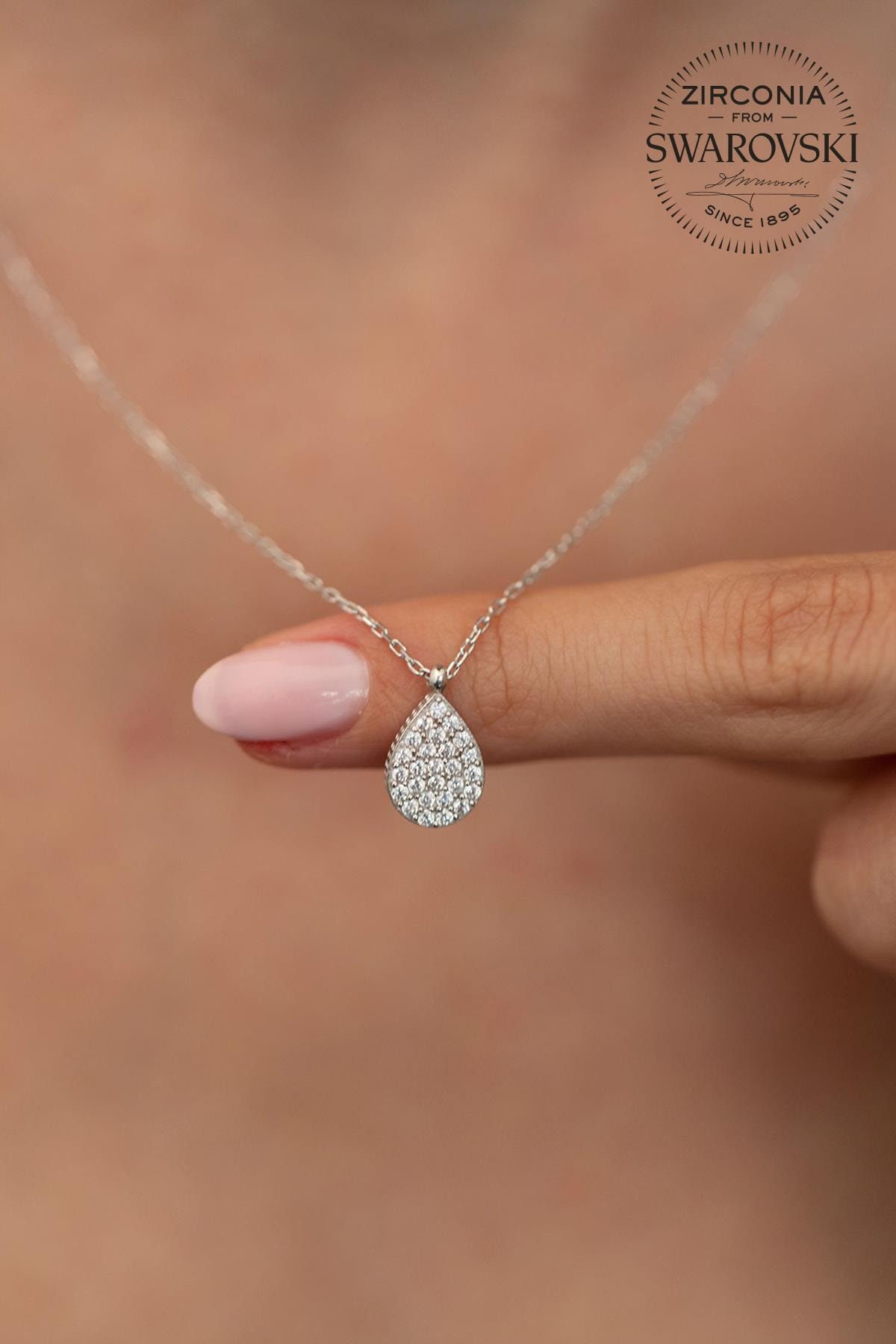 Ninova Silver Kadın Swarovski Taşlı Damla Model Gümüş Kolye PKT-SBS0292